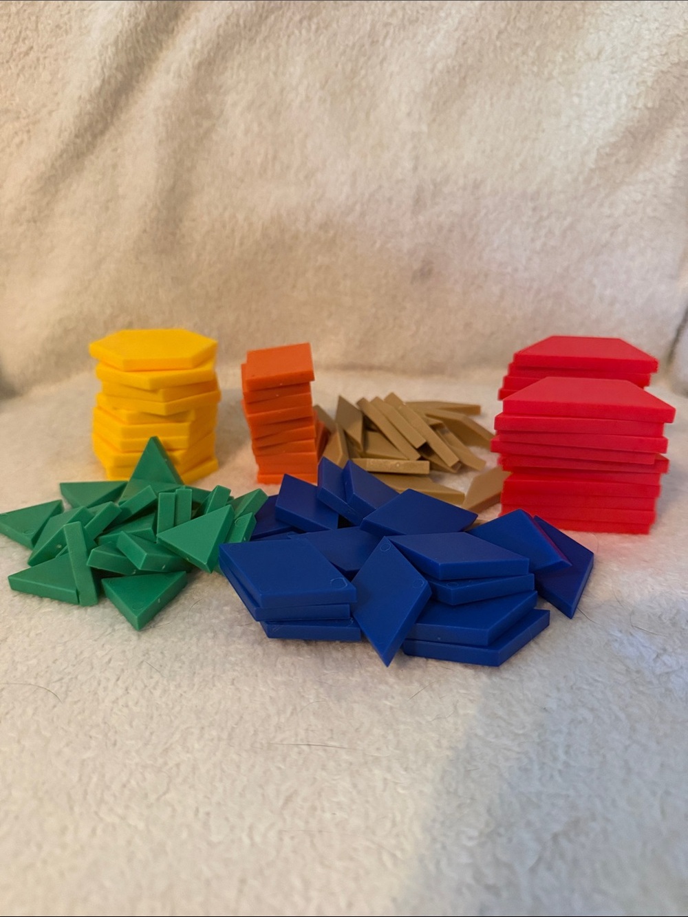 Plastic Pattern Blocks, 100 count - Picture 3 of 5